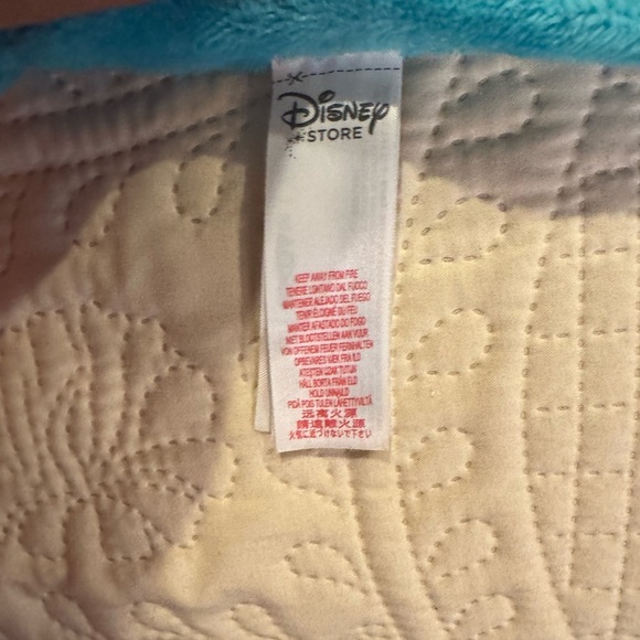 Cozy and Soft Preowned DOC McStuffins  Plush Fleece EUC 48x 59 - Picture 5 of 9